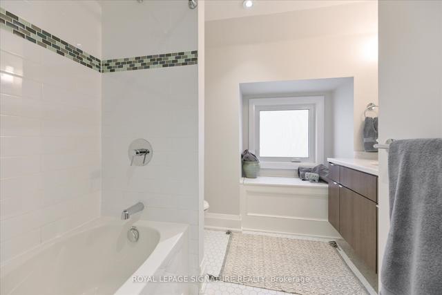 367 Balliol St, House detached with 3 bedrooms, 3 bathrooms and 1 parking in Toronto ON | Image 19