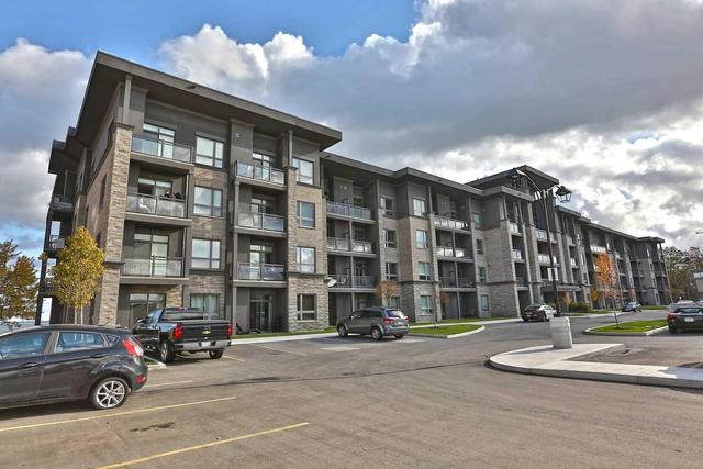 423 - 35 Southshore Cres, Condo with 2 bedrooms, 1 bathrooms and 1 parking in Hamilton ON | Image 2