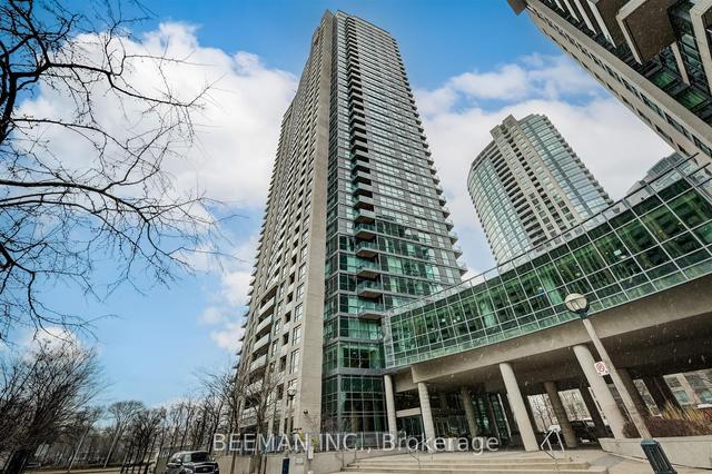 2112 - 215 Fort York Blvd, Condo with 1 bedrooms, 1 bathrooms and 1 parking in Toronto ON | Image 1