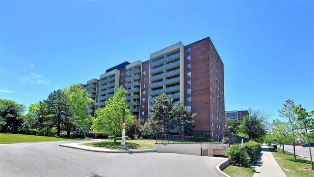 608 - 9 Four Winds Dr, Condo with 3 bedrooms, 2 bathrooms and 1 parking in Toronto ON | Image 1