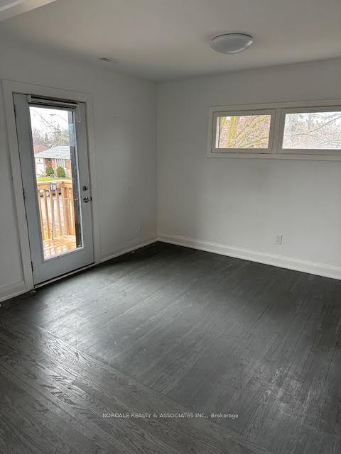 4229 Bloor St W, Home with 2 bedrooms, 1 bathrooms and 1 parking in Toronto ON | Image 4