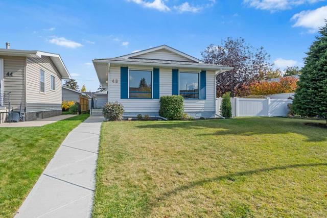 48 Mardale Crescent Ne, House detached with 3 bedrooms, 2 bathrooms and 2 parking in Calgary AB | Image 1
