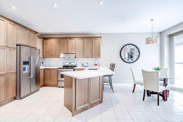 2231 Kwinter Rd, House detached with 4 bedrooms, 3 bathrooms and 1 parking in Oakville ON | Image 10