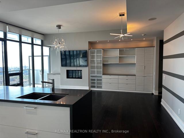 4501 - 33 Charles St E, Condo with 1 bedrooms, 2 bathrooms and 1 parking in Toronto ON | Image 11