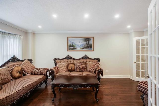 10 Dartmoor Dr, House detached with 4 bedrooms, 3 bathrooms and 4 parking in Toronto ON | Image 30