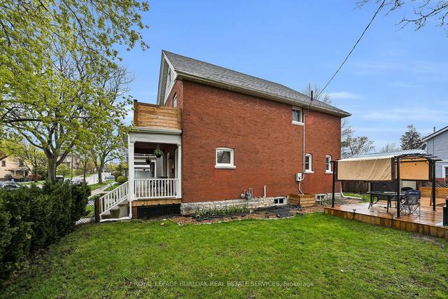 134 Peel St, House detached with 3 bedrooms, 2 bathrooms and 3 parking in Brantford ON | Image 33