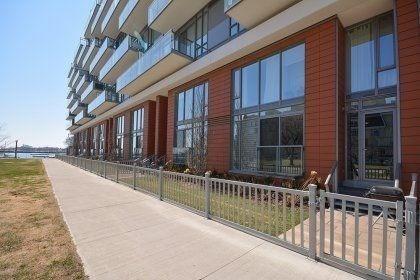 Th 118 - 90 Stadium Rd, Condo with 2 bedrooms, 3 bathrooms and 1 parking in Toronto ON | Image 2
