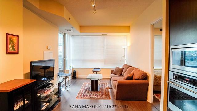 202 - 2 Anndale Dr, Condo with 2 bedrooms, 2 bathrooms and 1 parking in Toronto ON | Image 6