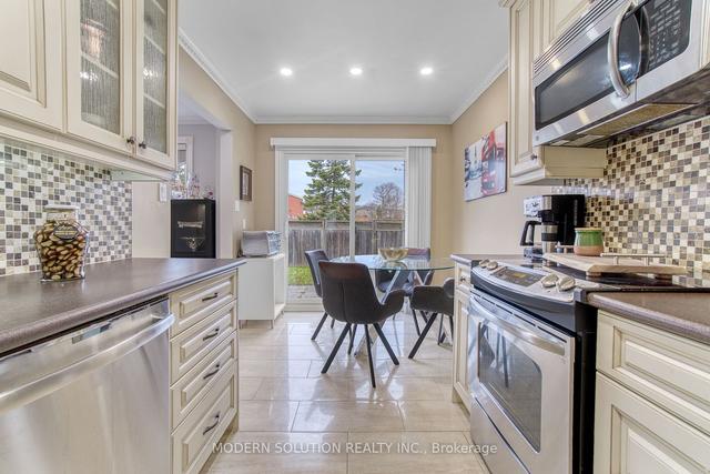 1100 Sawgrass Cres, House semidetached with 3 bedrooms, 3 bathrooms and 3 parking in Mississauga ON | Image 9