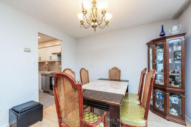 264 - 165 Cherokee Blvd, Townhouse with 4 bedrooms, 2 bathrooms and 1 parking in Toronto ON | Image 2