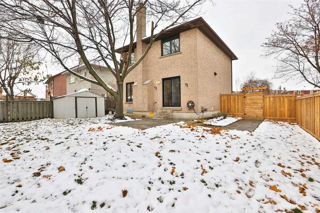 168 Kingsbridge Garden Circ, House detached with 3 bedrooms, 4 bathrooms and 4 parking in Mississauga ON | Image 28