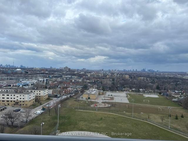 1510 - 1461 Lawrence Ave W, Condo with 3 bedrooms, 3 bathrooms and 1 parking in Toronto ON | Image 9