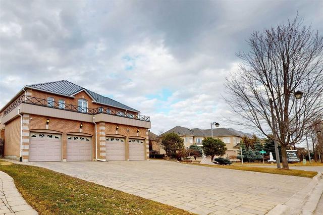 8 Vandermeer Dr, House detached with 4 bedrooms, 7 bathrooms and 12 parking in Markham ON | Image 12