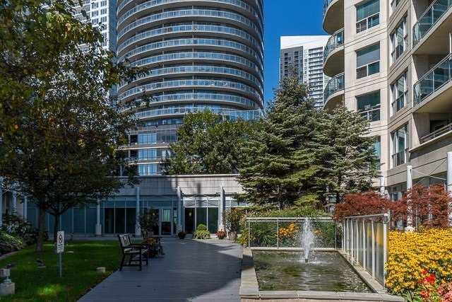 Ph10 - 600 Queens Quay W, Condo with 2 bedrooms, 2 bathrooms and 1 parking in Toronto ON | Image 2
