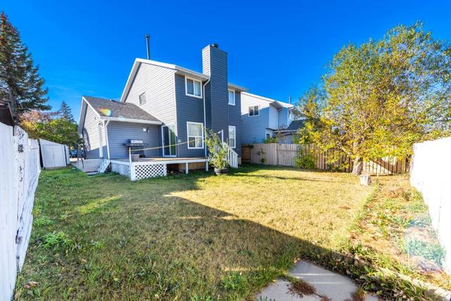 27 Falwood Place Ne, House detached with 3 bedrooms, 2 bathrooms and 2 parking in Calgary AB | Image 4