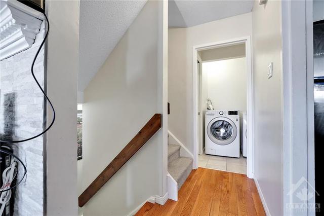 3415 Uplands Drive, Townhouse with 3 bedrooms, 2 bathrooms and 1 parking in Ottawa ON | Image 15