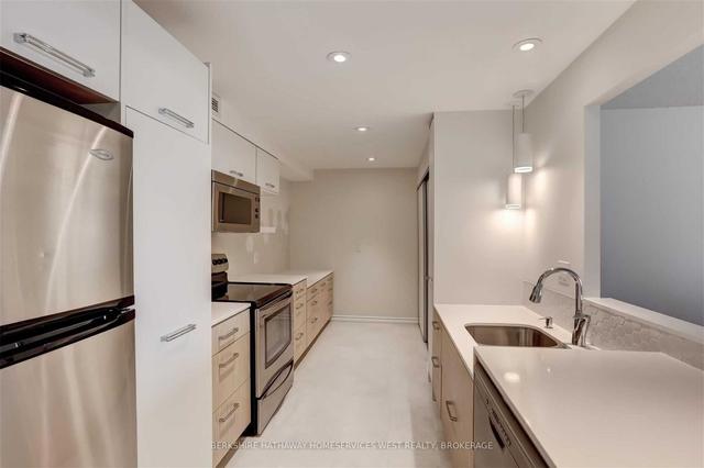 438 - 22 Southport St, Condo with 2 bedrooms, 2 bathrooms and 1 parking in Toronto ON | Image 14
