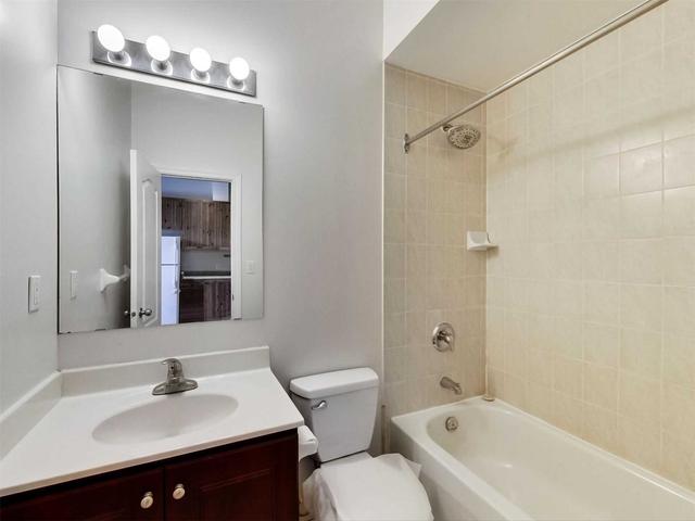 594 Indian Grve, House attached with 3 bedrooms, 2 bathrooms and 0 parking in Toronto ON | Image 27
