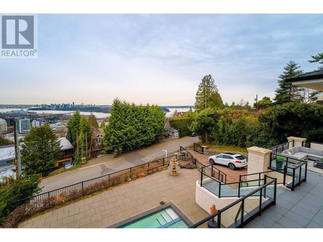 863 Younette Drive, House detached with 7 bedrooms, 7 bathrooms and 4 parking in West Vancouver BC | Image 25