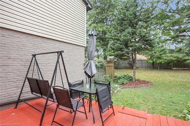 2 - 687 Woodcrest Boulevard, House attached with 3 bedrooms, 1 bathrooms and 3 parking in London ON | Image 44