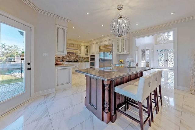 22a Avery Crt, House detached with 4 bedrooms, 6 bathrooms and 12 parking in Richmond Hill ON | Image 40