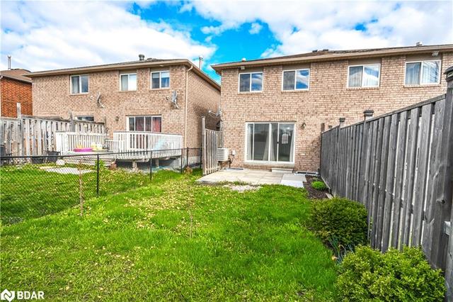 23 Lions Gate Boulevard, House attached with 3 bedrooms, 1 bathrooms and 3 parking in Barrie ON | Image 12
