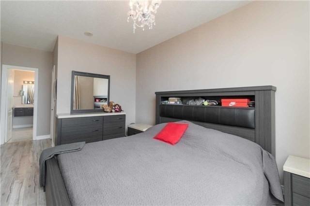 Uph 09 - 50 Disera Dr, Condo with 3 bedrooms, 2 bathrooms and 2 parking in Vaughan ON | Image 12