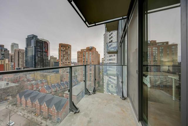 1303 - 75 St Nicholas St, Condo with 0 bedrooms, 1 bathrooms and 0 parking in Toronto ON | Image 8