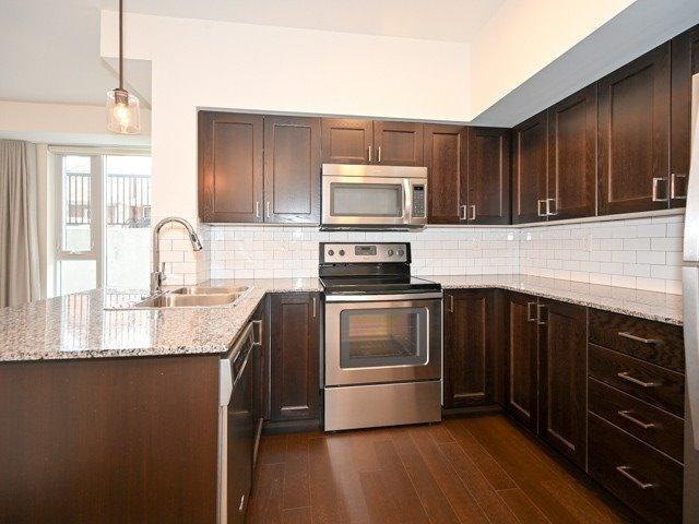 101 - 47 Macaulay Ave, Townhouse with 1 bedrooms, 2 bathrooms and 1 parking in Toronto ON | Image 7