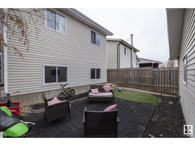 4012 53 St, House detached with 4 bedrooms, 2 bathrooms and null parking in Gibbons AB | Image 31