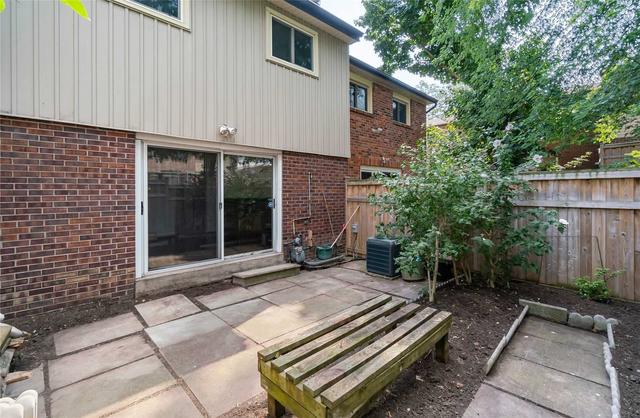81 Palmdale Dr, Townhouse with 4 bedrooms, 2 bathrooms and 1 parking in Toronto ON | Image 21