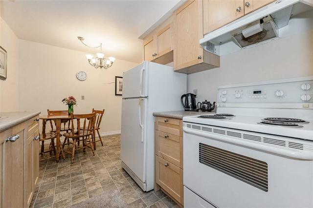 16 - 2 Worton Ave, Townhouse with 3 bedrooms, 2 bathrooms and 2 parking in Guelph ON | Image 3