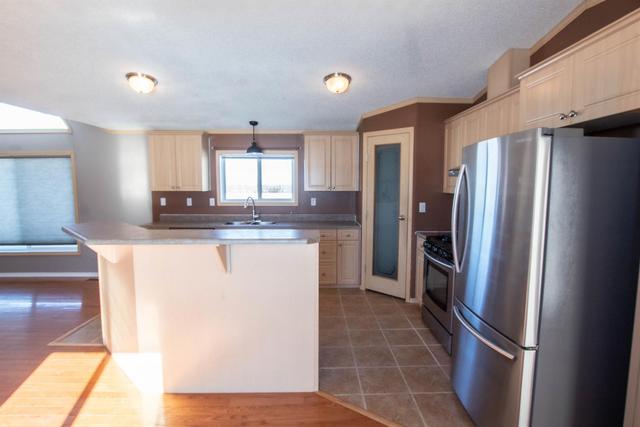 22549 Twp Rd 704, House detached with 3 bedrooms, 2 bathrooms and null parking in Greenview No. 16 AB | Image 9