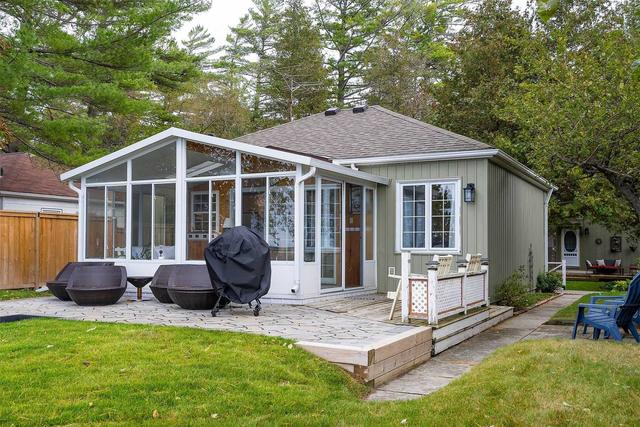 150 Santos Lane, House detached with 3 bedrooms, 1 bathrooms and 5 parking in Wasaga Beach ON | Image 1