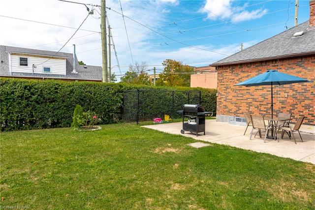 98 Facer Street, House detached with 5 bedrooms, 2 bathrooms and 7 parking in St. Catharines ON | Image 36