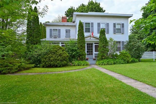 236 King Street E, House detached with 5 bedrooms, 2 bathrooms and 7 parking in Brockville ON | Image 1
