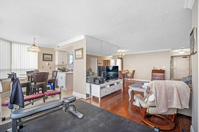 1410 - 33 Weldrick Rd E, Condo with 2 bedrooms, 2 bathrooms and 1 parking in Richmond Hill ON | Image 6