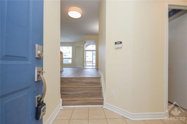7 Deerchase Court, Townhouse with 3 bedrooms, 3 bathrooms and 2 parking in Ottawa ON | Image 2
