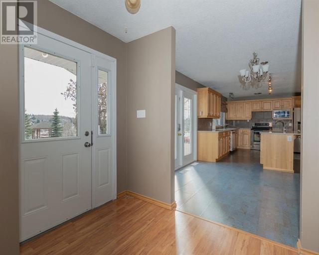 5009 52 Avenue, House detached with 3 bedrooms, 1 bathrooms and 4 parking in Athabasca AB | Image 3