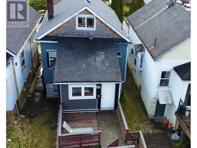 316 W 5 Avenue, House detached with 4 bedrooms, 2 bathrooms and null parking in Prince Rupert BC | Image 19