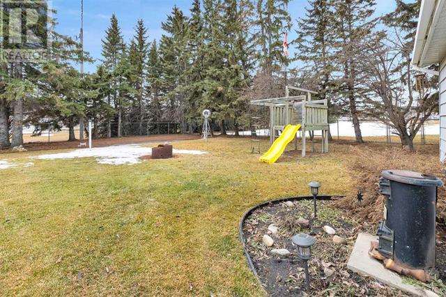 4222 50 Avenue, House detached with 4 bedrooms, 2 bathrooms and 4 parking in Olds AB | Image 37