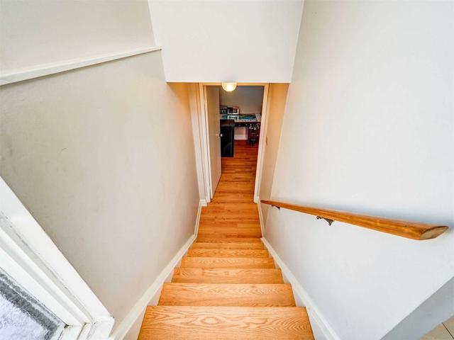 115 Glen Springs Dr, House semidetached with 3 bedrooms, 2 bathrooms and 6 parking in Toronto ON | Image 6