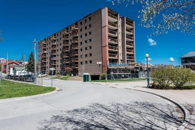 402 - 3 Apple Street, Condo with 2 bedrooms, 1 bathrooms and 1 parking in Brockville ON | Image 2