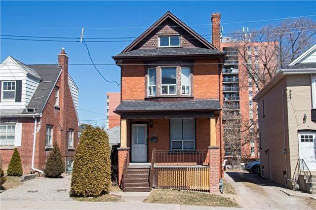 746 King St W, House detached with 4 bedrooms, 3 bathrooms and 3 parking in Hamilton ON | Image 1