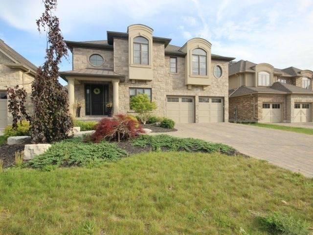 44 Jacob Gingrich Dr, House detached with 4 bedrooms, 5 bathrooms and 6 parking in Kitchener ON | Image 2