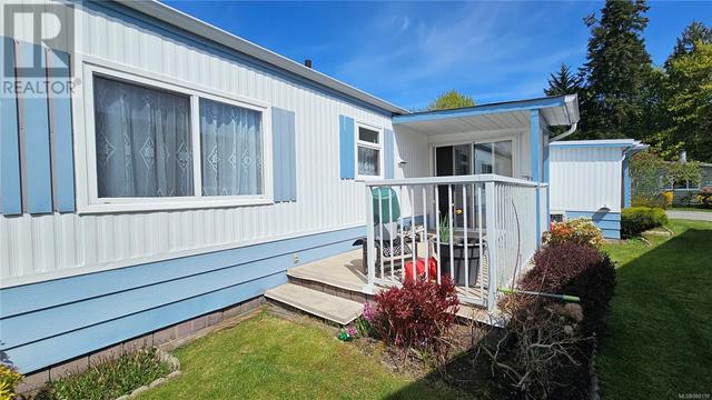 9420 Brookwood Dr, House other with 2 bedrooms, 2 bathrooms and 1 parking in Sidney BC | Image 4