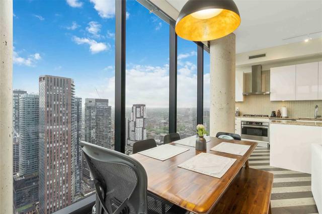 4004 - 224 King St W, Condo with 2 bedrooms, 2 bathrooms and 1 parking in Toronto ON | Image 25