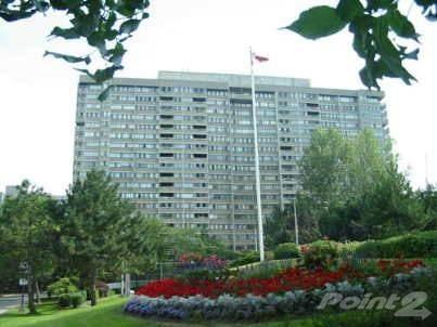 1003 - 50 Elm Dr E, Condo with 2 bedrooms, 1 bathrooms and 1 parking in Mississauga ON | Image 3