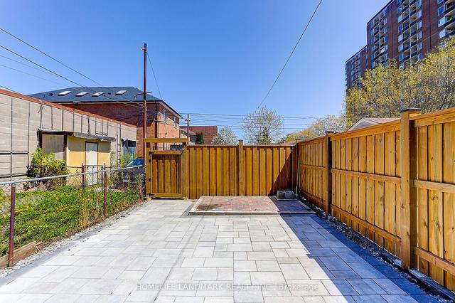 213 Osler St, House attached with 4 bedrooms, 3 bathrooms and 2 parking in Toronto ON | Image 26