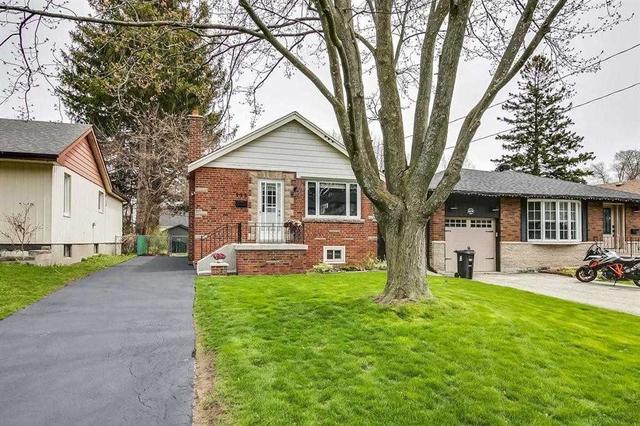133 Brooklawn Ave, House detached with 2 bedrooms, 2 bathrooms and 4 parking in Toronto ON | Image 32
